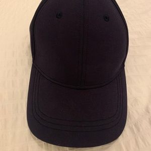 Lululemon Baller Hat Run in Navy